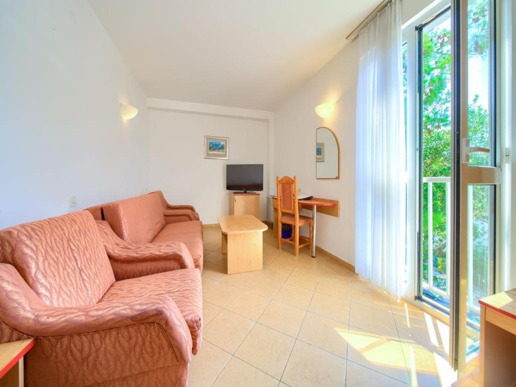 Villa Lovorka - Hotel Resort Drazica Крк Экстерьер фото