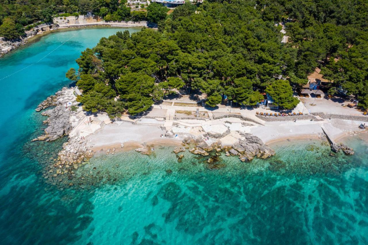 Villa Lovorka - Hotel Resort Drazica Крк Экстерьер фото
