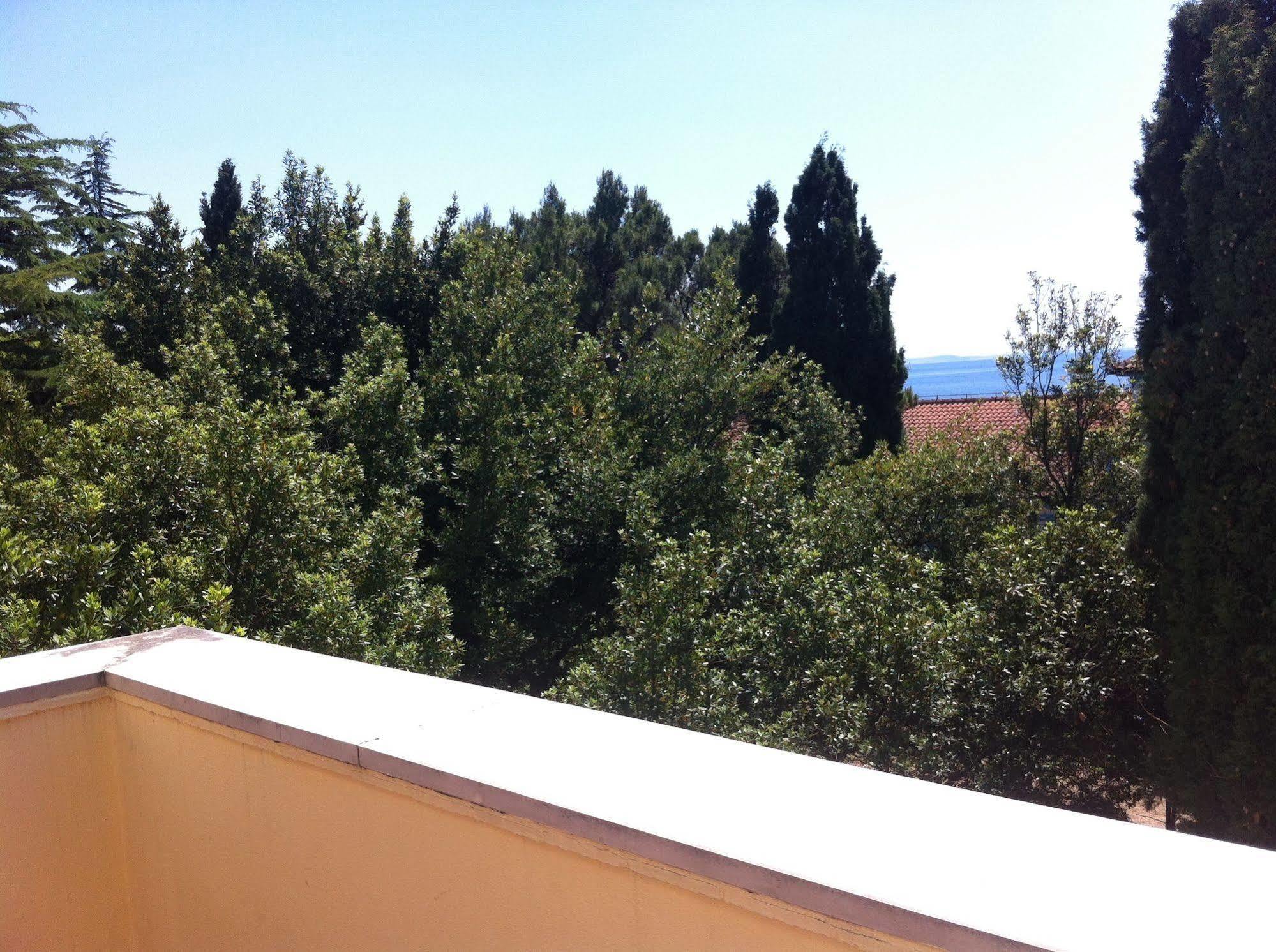 Villa Lovorka - Hotel Resort Drazica Крк Экстерьер фото